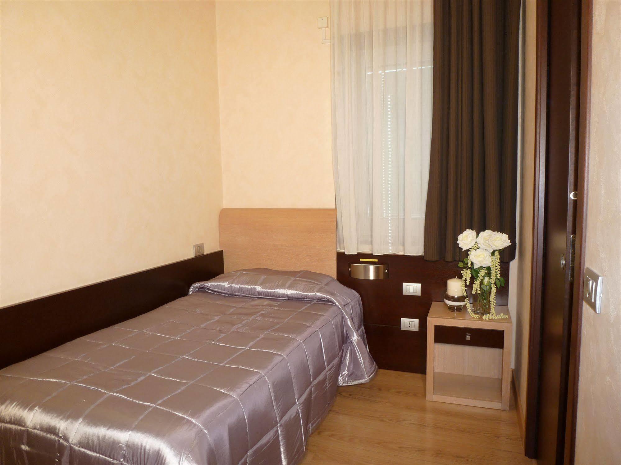 Hotel Eh Rome Airport Euro House 3*
